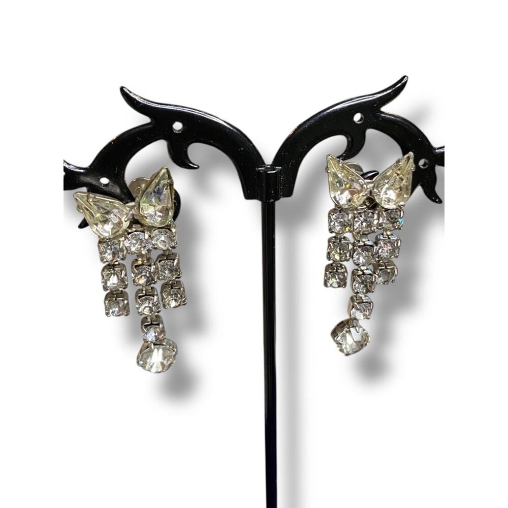Vintage Rhinestone Earrings Non-Pierced Screwback 1.5" Drop Dangle